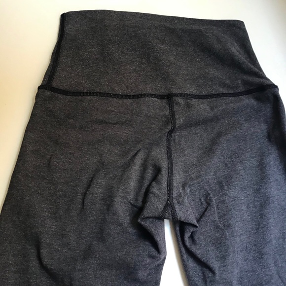 🧘🏻‍♀️SOLD🧘🏻‍♀️Lululemon Wunder Under Crop - Picture 6 of 10
